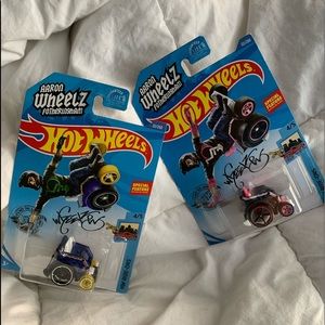 HOT WHEEL / AARON WHEELZ